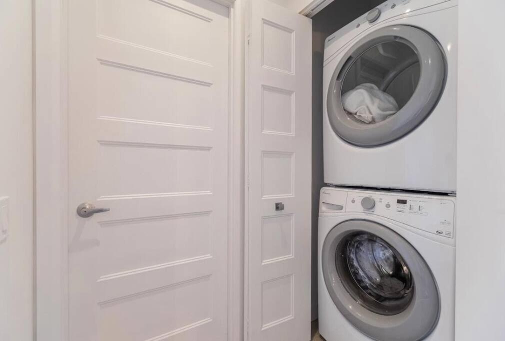 شقة Penthouse With Free Indoor Parking Downtown مدينة كويبيك المظهر الخارجي الصورة